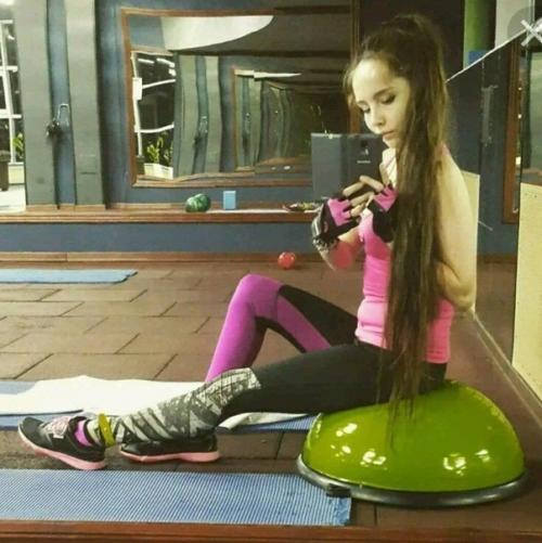 Потрясающе!  Какая умничка. 02