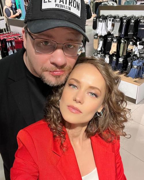 Екатерина ковальчук рассказала о первом знакомстве с Гариком Харламовым.
