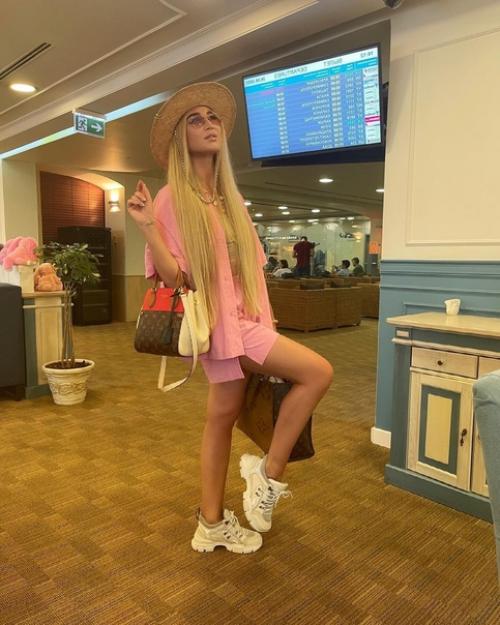 Ольга бузова улетела в Африку. 04