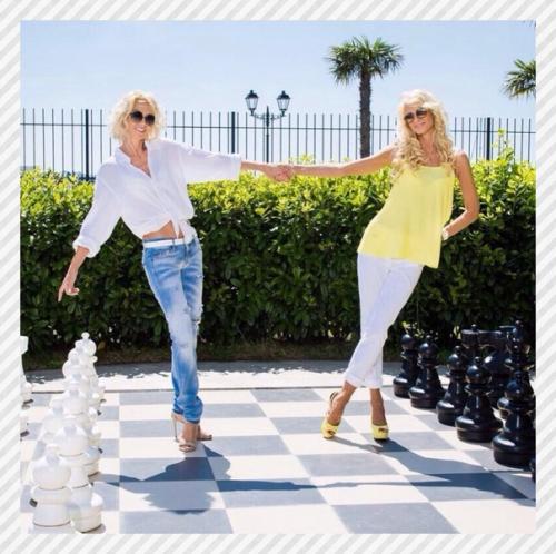 Спортивные девушки. ак две капли воды. 04