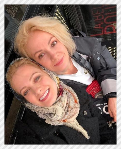 Спортивные девушки. ак две капли воды. 02