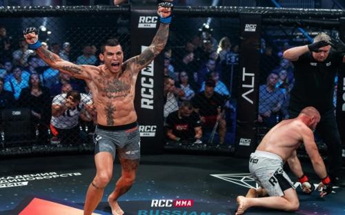 Александр шлеменко сенсационно проиграл сербу Александру иличу уже на 21-ой секунде. 03