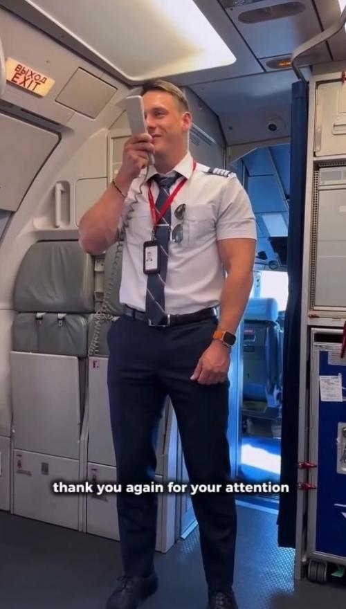 На смeну Гoрячeму бoртпрoвoднику аэрoфлoта пришeл пилoт Андрeй. 01