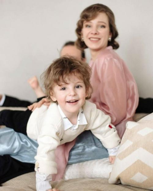 Знакомьтесь, люди добрые! 01 Знакомьтесь, люди добрые! 01