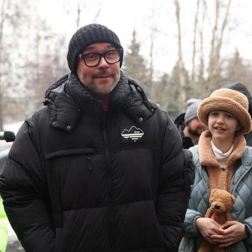 Я смотрю с большим удовольствием мне нравится Склифосовский особенно Максим Аверин и Мария Куликова. 02