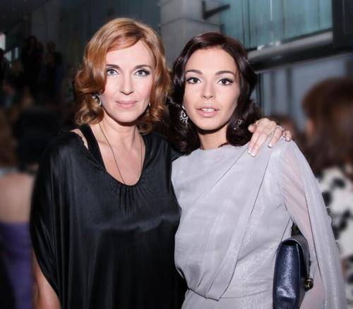 Талантливые красивые, хороших ролей им! 04