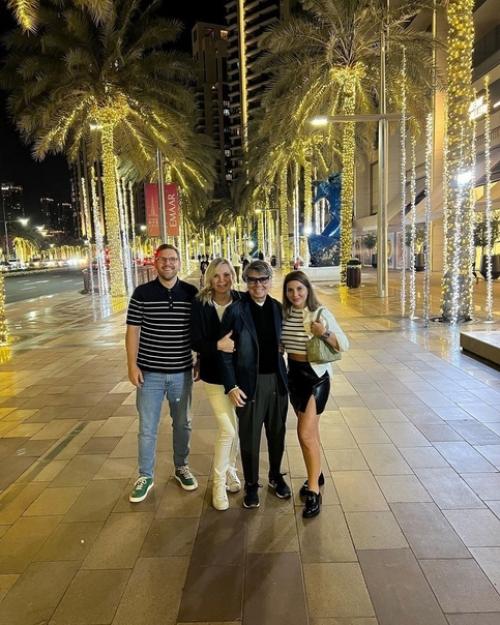 В Дубае сейчас хорошо. 01