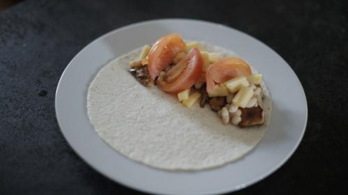 Кесадилья с овощами и индейкой. 05