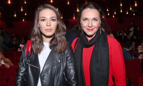 Талантливые красивые, хороших ролей им! 06