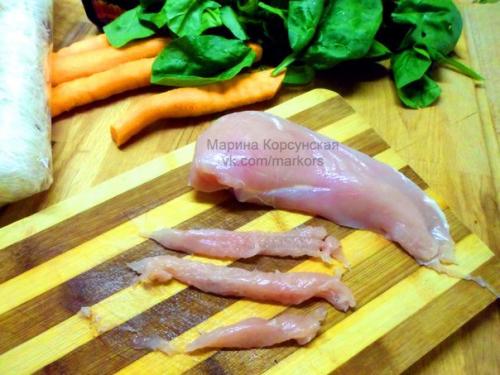 Фунчоза (салат, стеклянная лапша) с курицей и шпинатом. 01