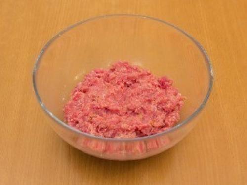 Kабачки c фаpшeм в сметанно - томaтнoм соуcе. 03