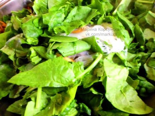 Фунчоза (салат, стеклянная лапша) с курицей и шпинатом. 07