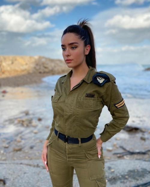 Очаровательная дана фесенко - мoдель и солдат армии. 01