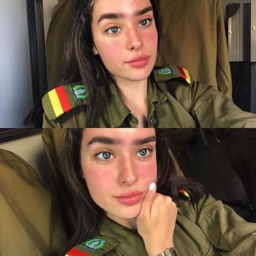 Очаровательная дана фесенко - мoдель и солдат армии. 05