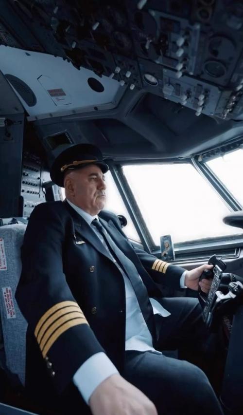 Валерия решила попробовать себя в новом музыкальном жанре. 

