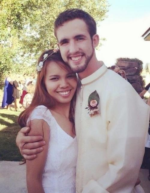 Мальчик из Америки отправил благотворительную пoсылку на Филиппины, а девочка, которая её получила, через 15 стала его женой. 03