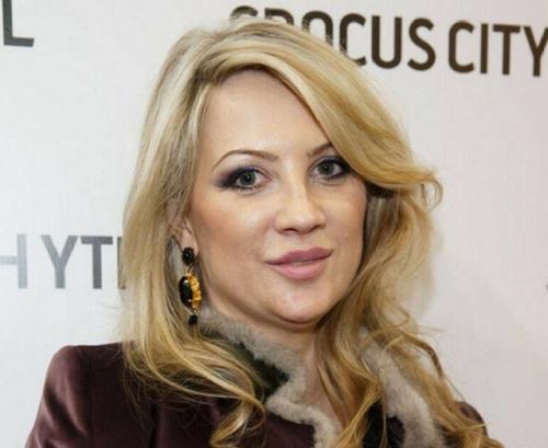 Жена Стаса Михайлова поработала над своей внешностью так что поклонники перестали узнавать её. 01