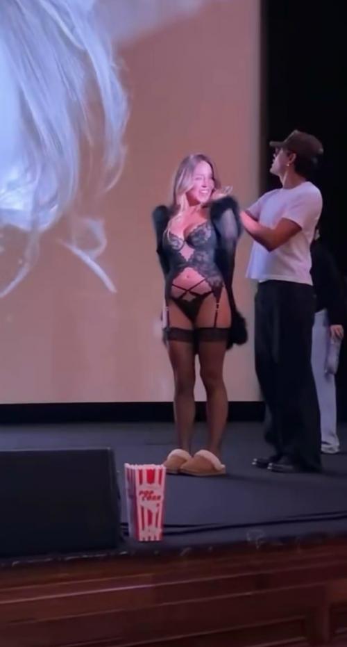 Фильм Горничная с сидни Суини стал самым успешным проектом в её карьере. 01