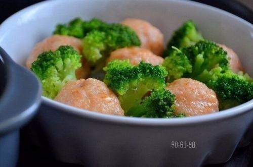 Рыбные фрикадельки в сливочном соусе. 05