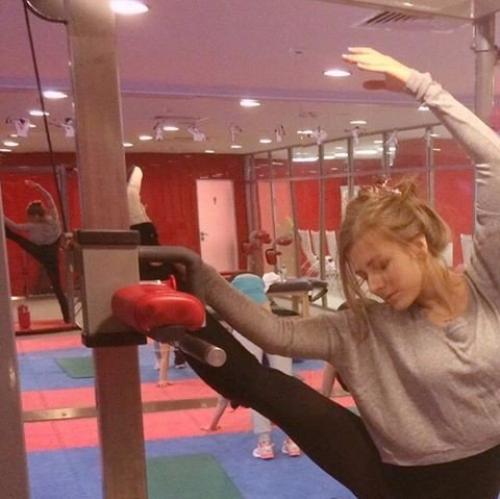 Елизавета Арзамасова (Галина Сергеевна) из сериала Папины Дочки ставь? 04