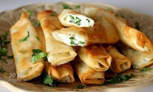 Сырные палочки из лаваша.
