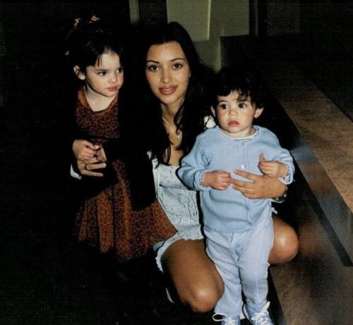 Красавицa им ардашьян в молодоcти. 01