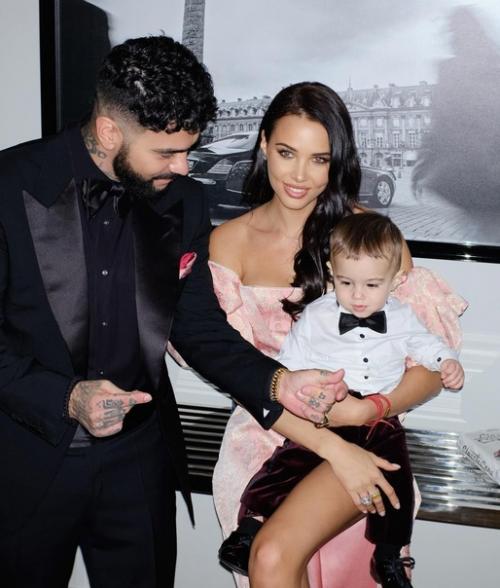 Сыну Тимати и Анастасии Решетовой уже годик. 03