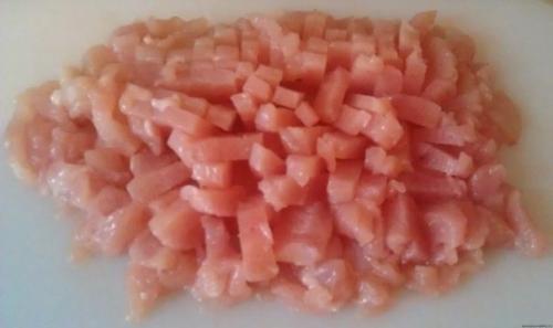 Этот ужин придется по душе всем, кто следит за фигурой, но при этом любит вкусно поесть. 02