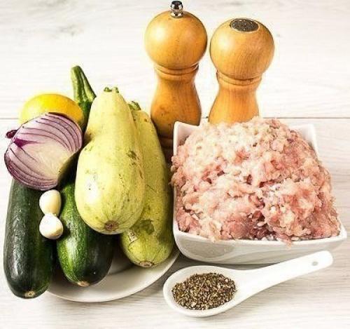 Кабачки фаршированные курицей. 01 Кабачки фаршированные курицей. 01