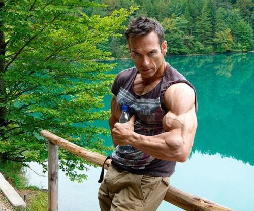 Это австриец Хельмут, по прозвищу Человек - Рельеф. 02