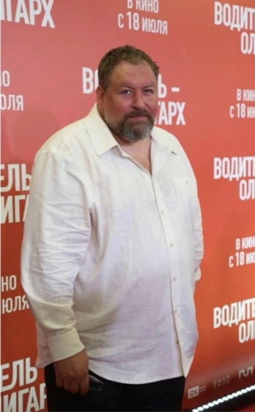 За Один Приём Пищи ем всё, что Поместится в Ладонь - звезда Ворониных Станислав Дужников раскрыл секрет похудения. 02
