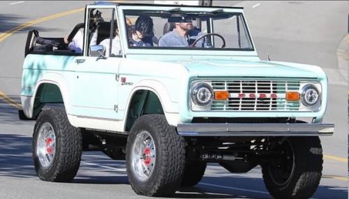 Может он хотел красненький? 02