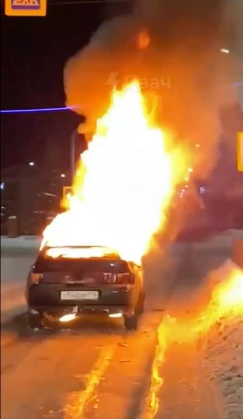 Не хочу, чтобы ты достался кому-либо. 01