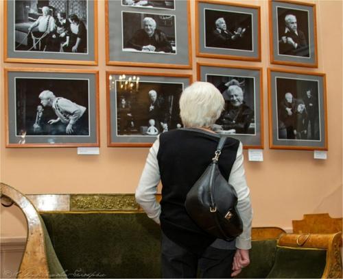 Какая она маленькая, какая она великая. 04