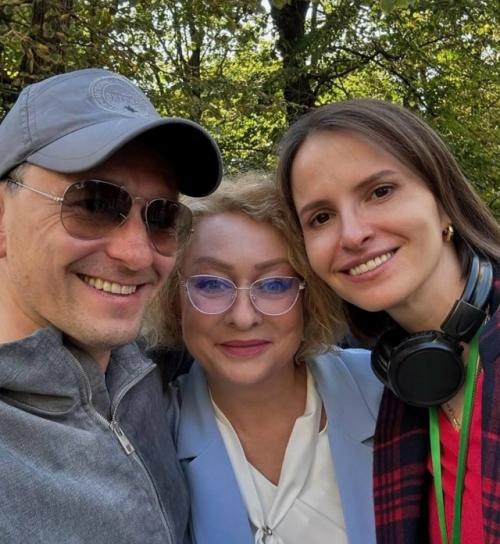 Саша белый и тётя снова вместе - спустя 23 года! 01