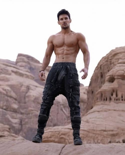 Рэпер The Limba поделился историей о своей встрече с Павлом Дуровым в Дубае. 02