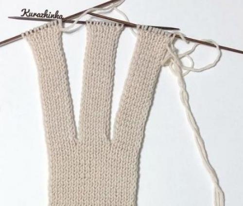 Мы вяжем оригинальную повязку на голову с косичкой. 01