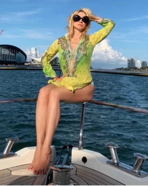 Дочь Аллы Пугачевой - обладательница прекрасной фигурки! 04