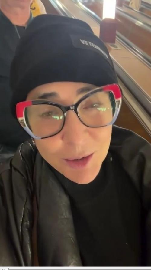 Лолита вместе с Полиной Гагариной теперь добираются на работу на метро.

