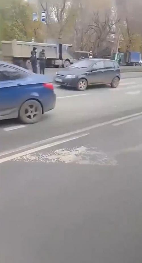 В Самаре водитель, сбивший девочку, остался на свободе, а спасателя объявили подозреваемым. 

