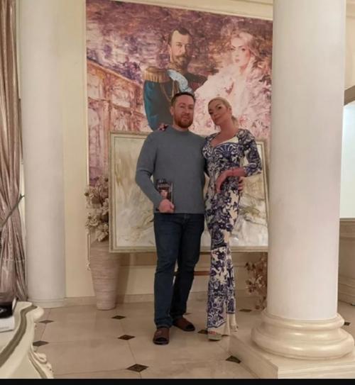 Ну неплохо так смотрятся) уж угомонилась бы, и жила спокойненько. 01