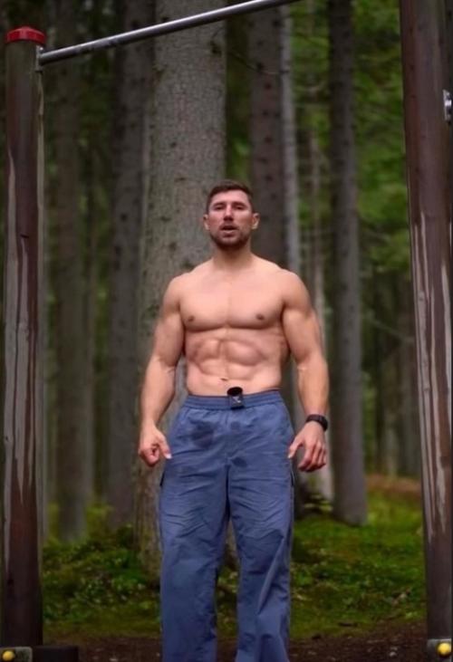 Атлет по имени Андрей Филипов. 02