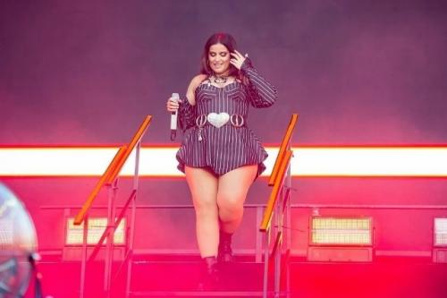 Вот как сейчас выглядит нелли фуртадо. 07