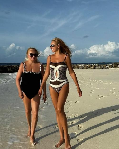 В сети обсуждают непропорционально длинные ноги бизнесвумен Яны рудковской. 01