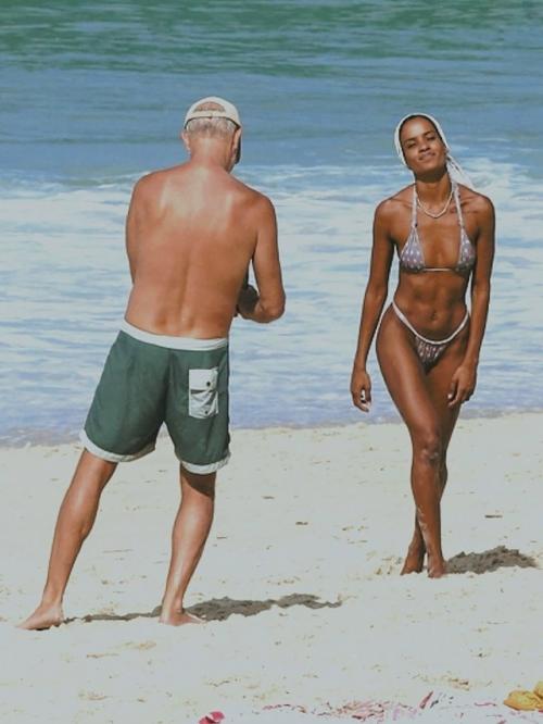 59-Летний Венсан Кассель продолжает жить свою лучшую жизнь. 01