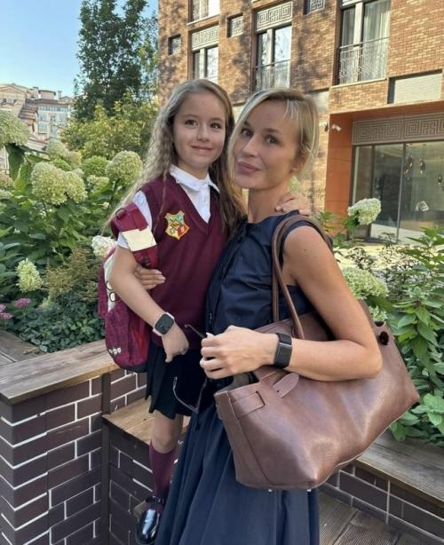 Полина Гагарина объяснила, почему долго скрывала дочь: 