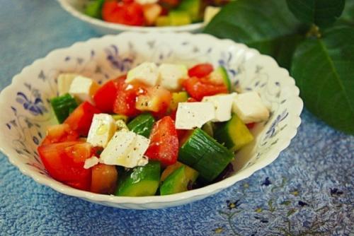 Овощной салат с сыром Фета. 04 Овощной салат с сыром Фета. 04