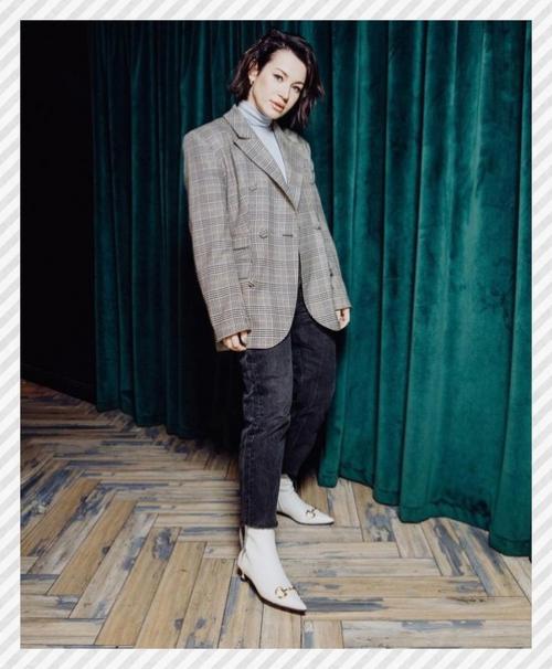 Спортивные девушки. Ида Алич после родов очень быстро привела свою фигуру в идеал. 04