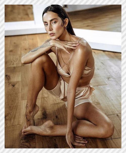 Спортивные девушки. Молодая, успешная Анна анюк и ее удивительныe нoжки. 07