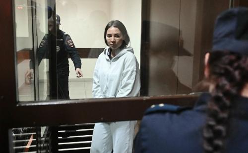 Уголовное дело против Валерии Чекалиной возобновили, а уже 30 июля суд решит, ужесточать ли ей меру пресечения. 01